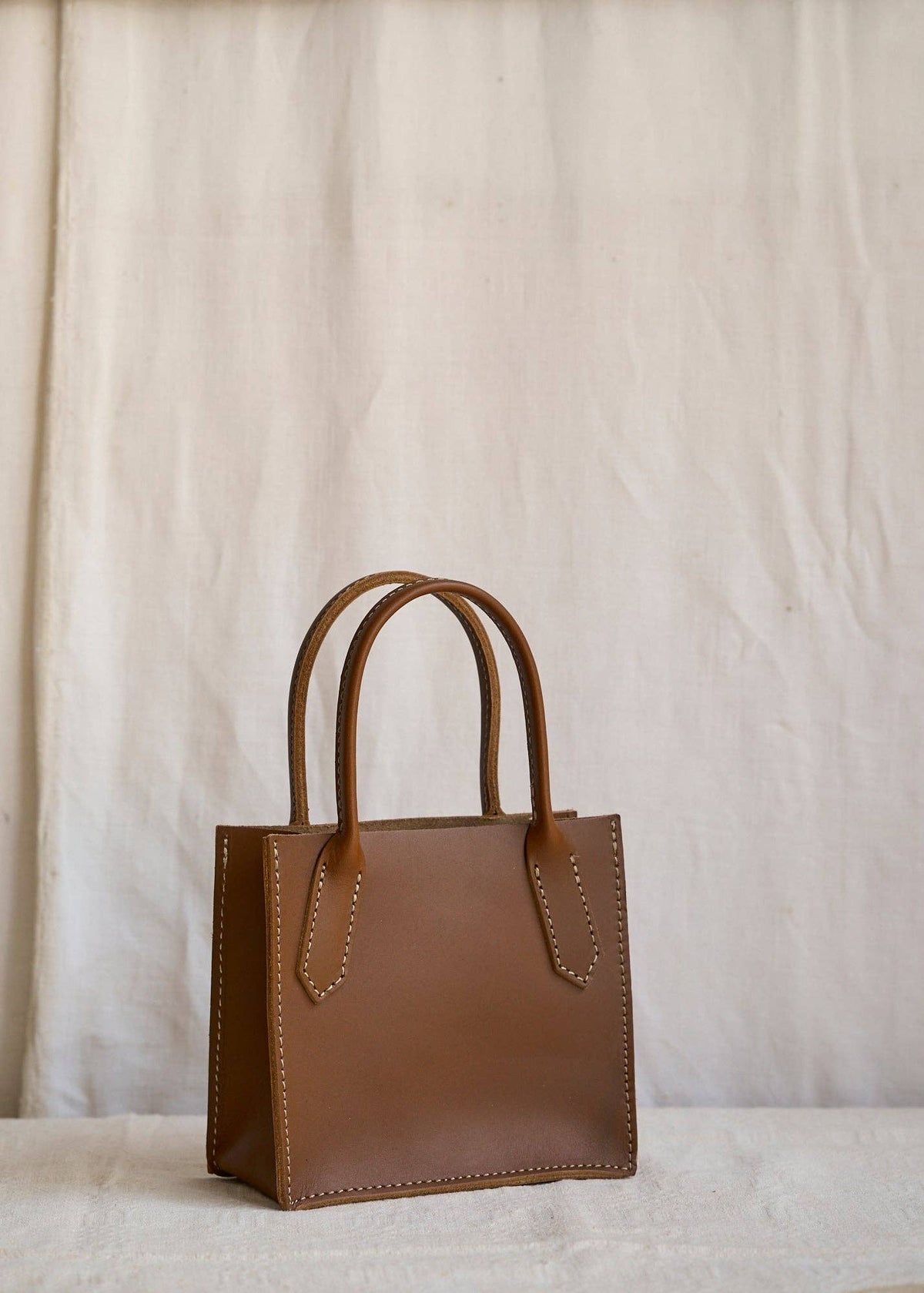 Bebe Leather Dock Bag in Walnut