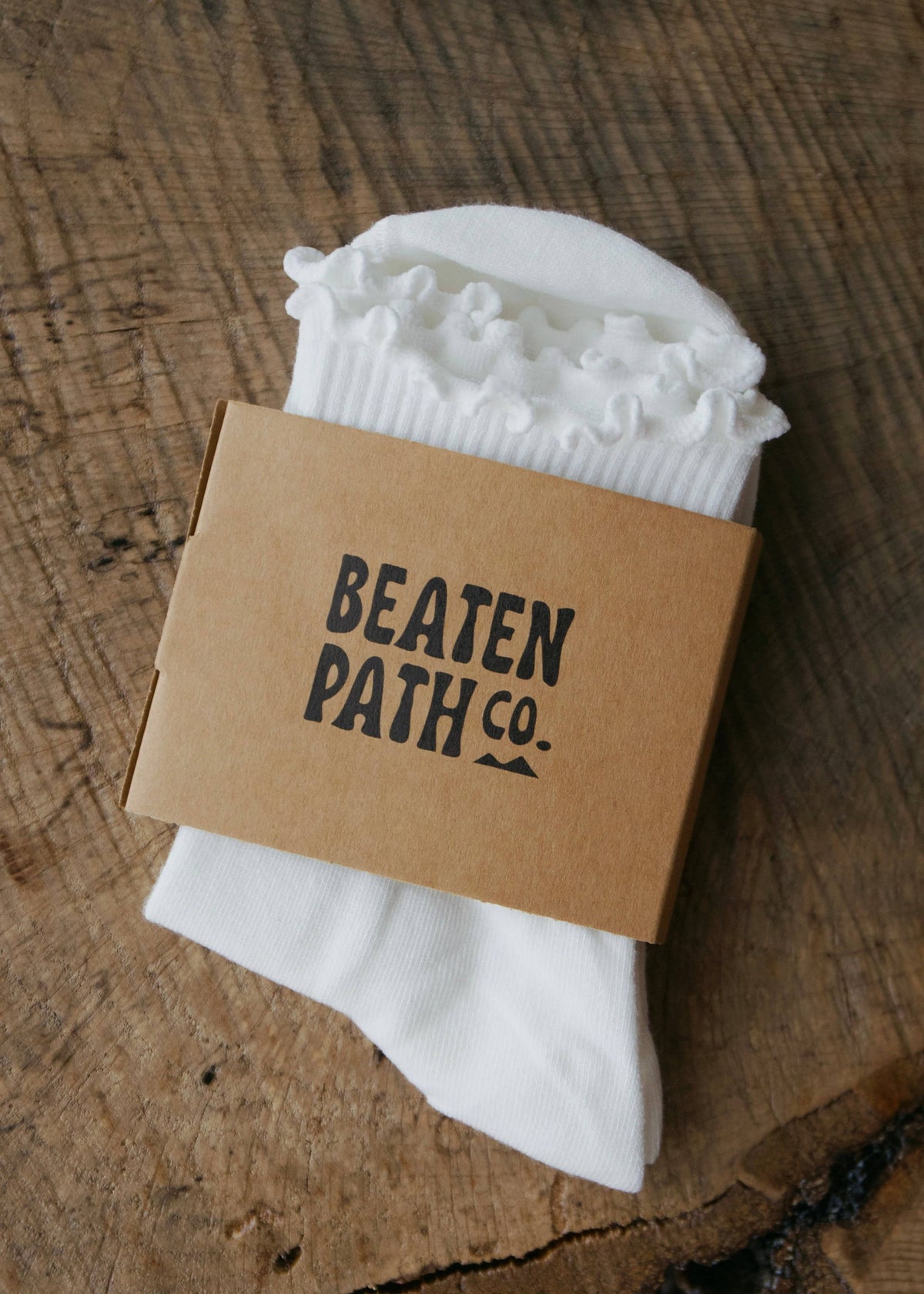 Ruffle Rib Quarter Socks - White